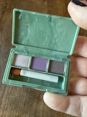 Paleta de sombras de ojos CLINIQUE PLUM SEDUCTION Colour Surge .03 oz mini NUEVA púrpura Foto 1 de 4