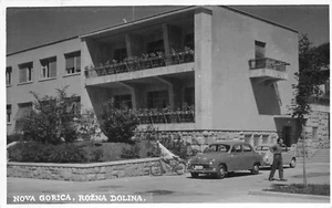 B4552) SLOVENIA NOVA GORICA ROZNA DOLINA ANIMATA AUTOMOBILE VIAGGIATA  - Imagen 1 de 2