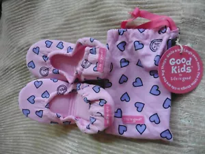NWT Girls LIFE IS GOOD Slippers - Pink w/ Blue Hearts & Drawstring Bag - SZ L - Picture 1 of 8