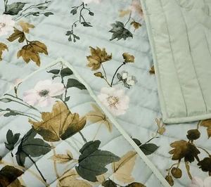 Home Reflections Full Printed Leaf Quilt with Reverse Solid in Green Floral - Picture 1 of 2