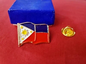 New Philippines FLAG gold-tone metallic pin / lapel cap decorative SOUVENIR - Picture 1 of 3