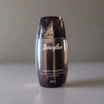 Perfect Radiance Foundation - 7 Mega Tan - 30ml Douglas - 92983 - Bild 1 von 4