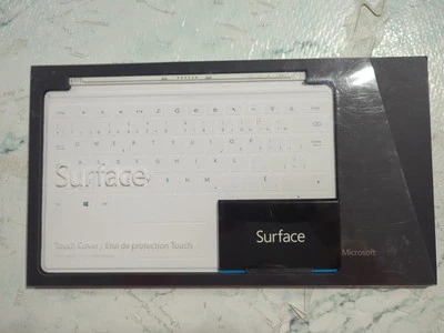 Microsoft Surface Touch Cover French Keyboard White Model 1515 D5S-00009 in Box - Image 1 of 2