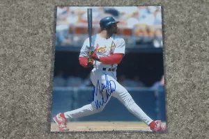 MARK WHITEN AUTOGRAPHED CARDINALS 8X10 PHOTO POSE 2 - Picture 1 of 2