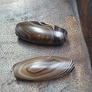 Unique Finds Lot 2 Soleimani Agate and Himalayan Indo Tibetan Eye Agate Beads - Picture 1 of 8
