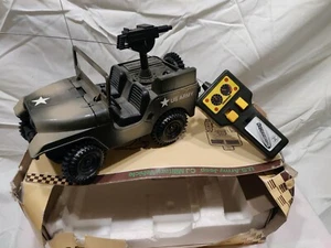 Remco Power Command US Army Jeep Radio-Controlled, in box. Very nice. Eco ship. - Picture 1 of 12