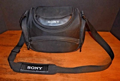 SONY  35mm  Camera Case  Padded NM - Image 1 of 4