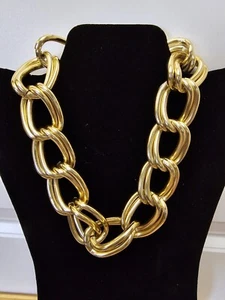 Vintage Necklace Linked Chain Gold Tone Metallic Chunky Shiny 17" - Picture 1 of 5