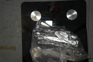 2.7 kg  Lead  scrap - Picture 1 of 5