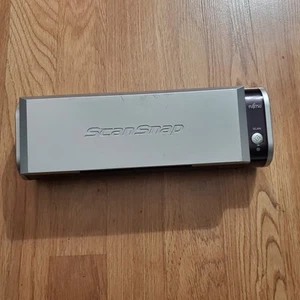 Fujitsu ScanSnap S300 Color Mobile Scanner USB -No AC Adapter - Picture 1 of 6