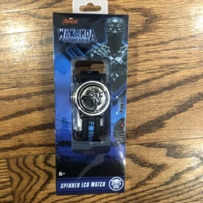 RELOJ LCD GIRATORIO PARA NIÑOS MARVEL AVENGERS CAJA PLATEADA ABIERTA ESTILO PANTERA NEGRA Foto 1 de 2
