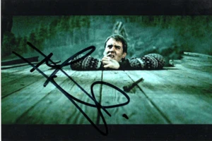 HARRY POTTER: MATTHEW LEWIS 'NEVILLE LONGBOTTOM' SIGNED 6x4 ACTION PHOTO+COA - Picture 1 of 1