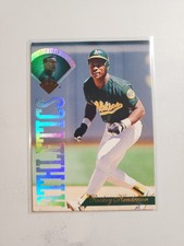 Rickey Henderson ~ 1995 Leaf #22 ~ Oakland Athletics