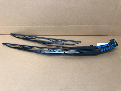2003-2011 HONDA ELEMENT SC FRONT LEFT & RIGHT WINDSHIELD WIPER ARMS SET, LOT3209 - Image 1 of 4