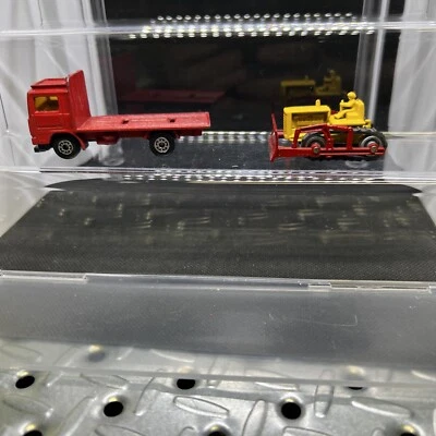 MATCHBOX JAPANESE ISSUED - VOLVO CONTAINER TRUCK [RED] MINT W/ Lesney Repo Dozer - Image 1 of 4