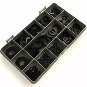 195 VERSCHIEDENE STÜCK M3 M4 M5 M6 M8 M10 M12 SCHWARZ FORM A NYLON FLACHSCHEIBEN SET - Bild 1 von 2