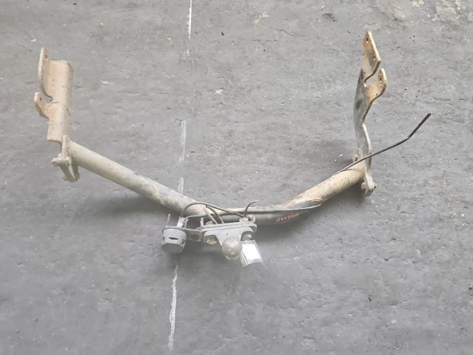 Ford Transit Tourneo Connect 2005 Hitch Towbar Complete IPJ50799 - Image 1 of 4