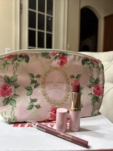 Juego de lápiz labial y delineador de labios Estee Lauder. (420 Rebellious Rose + 017 Malva y Bolsa S1 - Imagen 1 de 5