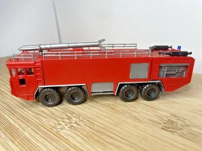 Preiser 2631 vigili del fuoco veicolo antincendio aeroporto FAUN Magirus Deut... - Immagine 1 di 4