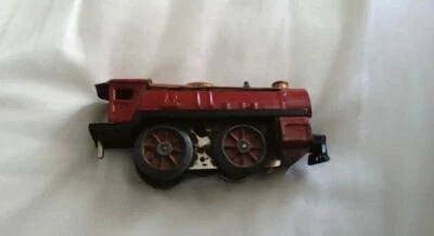 Lionel Ives 1501 train engine, red, PARTS MISSING, 6 inches long - Image 1 of 4