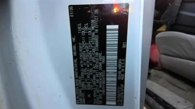 Used Air Cleaner Assembly fits: 2006 Toyota Tundra 8 cylinder Grade A - Image 1 of 4