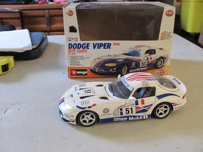 Burago 1996 Dodge Viper GTS купе. В сборе. 1:18 Очень хороший. - Изображение 1 из 4