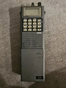 Icom NAVICOM CM-7G Ręczny nadajnik-odbiornik radiowy z pasmem powietrznym VHF - Zdjęcie 1 z 3