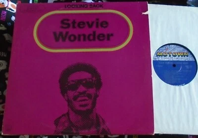 STEVIE WONDER, Looking Back USA Excellent- 3LP - Image 1 of 3