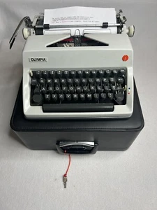Vintage 1969 Olympia SM8 Beauty-Portable Typewriter+Case-Types-Looks Exceptional - Picture 1 of 19