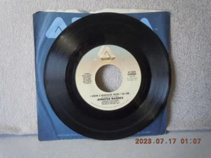 WARNES,JENNIFER 7"vinyl...I KNOW A HEARTACHE/FRANKIE IN THE...ARISTA...VG++..'79 - Picture 1 of 2