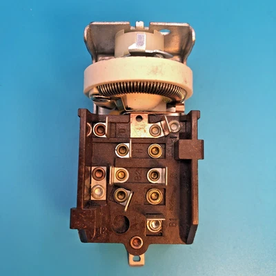 Headlamp Switch USA FIT PLYMOUTH BARRACUDA 1964-66, DUSTER 70-76 - Image 1 of 4
