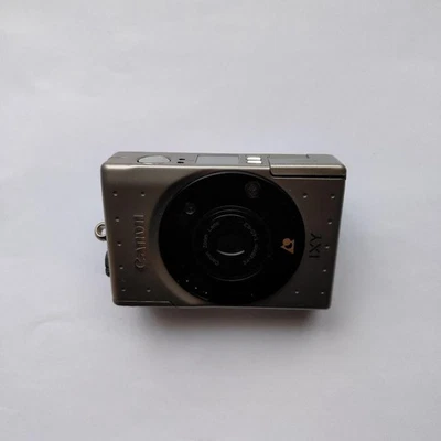 Fotocamera digitale compatta Canon IXY argento design elegante... - Immagine 1 di 2