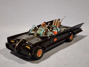 Corgi Toys 267 Batmobile with Batman & Robin (Rocket Firing) MiB - Picture 1 of 9