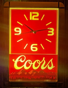 Vintage Coors Beer Working Lighted Wall Clock by Thomas A Schultz Company -1990 - Picture 1 of 10