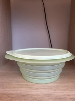 Tupperware Ciotola Pieghevole Mini Max Ciotola 950 Ml Verde Nuova - Immagine 1 di 3