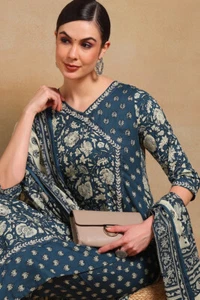 Set completo Angrakha dritto indiano da donna blu puro cotone stampato floreale - Foto 1 di 6