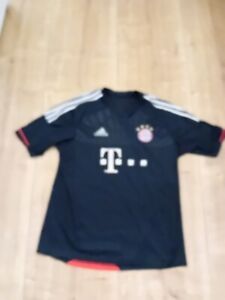FC Bayern München Trikot - Martínez Nr. 8