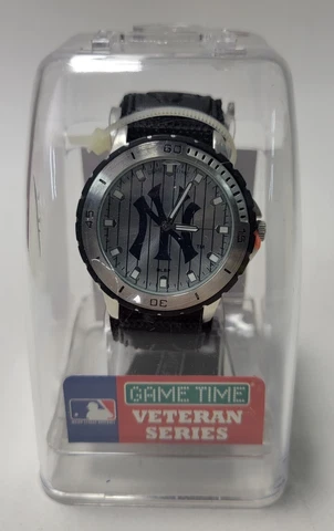 NEW YORK YANKEES BRAND NEW GAME TIME ANALOG WRIST WATCH VETERAN SERIES IN CASE Cover