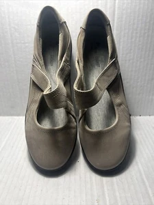 Clarks cloud steppers Mary Jane Shoes In Beige Size 8 - Picture 1 of 9