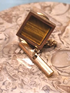 IMPRESIONANTE PASADOR DE CORBATA TONO DORADO CON INSERTO DORADO - Imagen 1 de 3