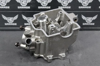 2005 HONDA 04-07 CRF250R OEM ENGINE MOTOR CYLINDER HEAD VALVES TOPEND READ DESC! - Image 1 of 4