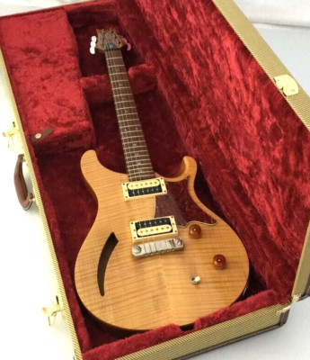 Paul Reed Smith (prs) SE Custom 22 SEMI-HOLLOW Quilt Maple TOP