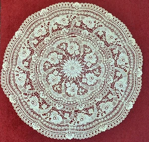 Spitzendecke, Ø 47,5 cm, wohl Plauen,19. Jhdt,unbeschädigt - Picture 1 of 4