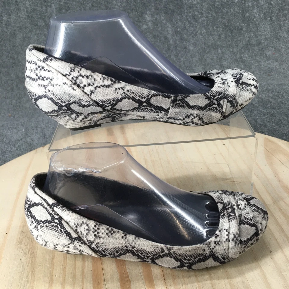 Sapatos femininos Rocket Dog 7,5 M padrão cobra chinelo sapatilhas de balé tecido branco - Imagem 1 de 4