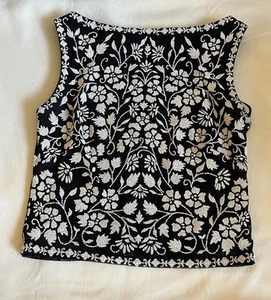 Tadashi Shoji schwarz und weiß Perlen Blumen Crop U-Boot Ausschnitt ärmellos Tank-L - Bild 1 von 10