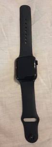 Apple Watch SE 2nd Gen GPS 40mm Midnight Case w Sport Band S/M MXE73LL/A 2024 - Photo 1 sur 4