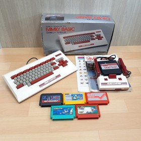 Nintendo Family Basic with box, Famicom console, manual, Character map & 5 games