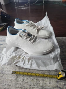 Allbirds Mens Wool Runner Go White with Blue accents - SIZE Men 10.5 - Picture 1 of 19
