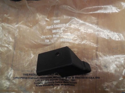 Protector de moldura lateral asiento Ford F150 F250 F350 1988-1991 E8TZ-1362170-A nuevo de lote Foto 1 de 3