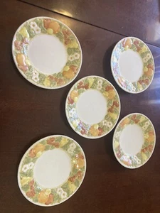 5 Vernon Ware By METLOX Bread/Dessert Plates In The Della Robbia Pattern, USA - Picture 1 of 3